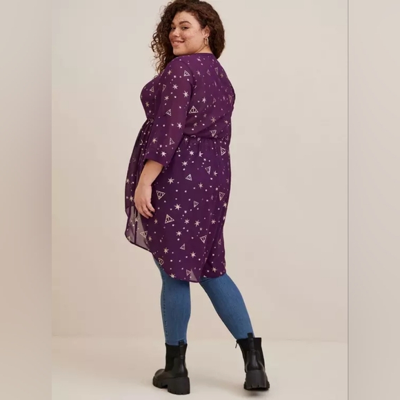 Torrid Warner Bros Harry Potter Lexi Chiffon Hi Low Blouse Size 2 - Picture 3 of 8